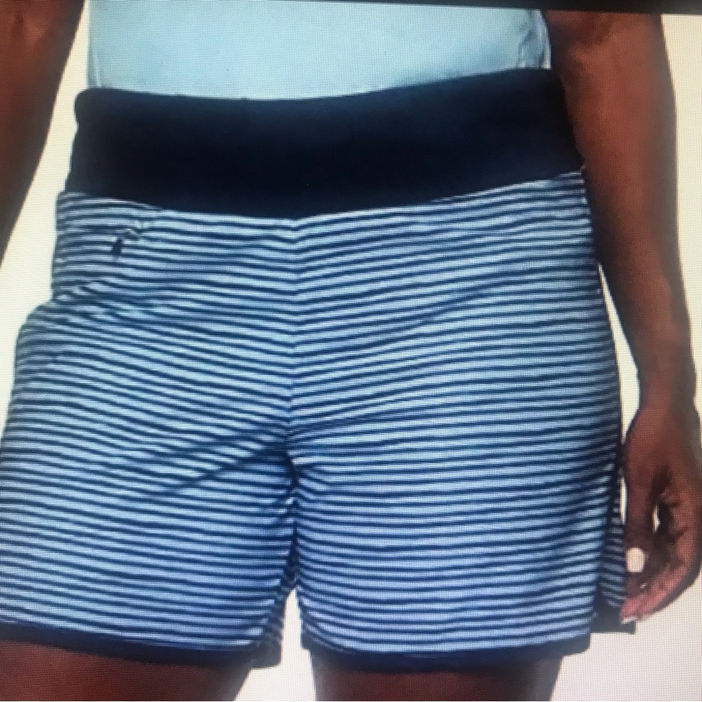 Hang Ten Women’s Athletic shorts Navy Stripe Size Medium